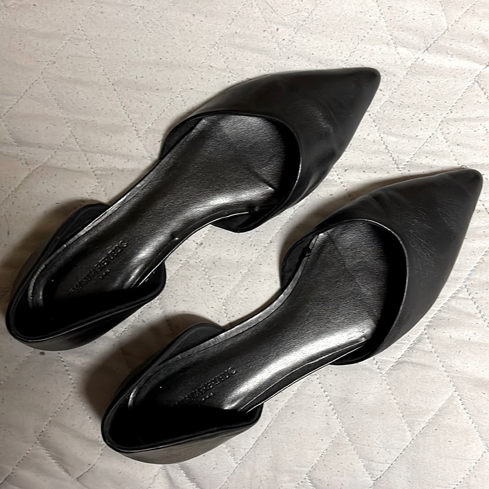 Banana Republic leather flats